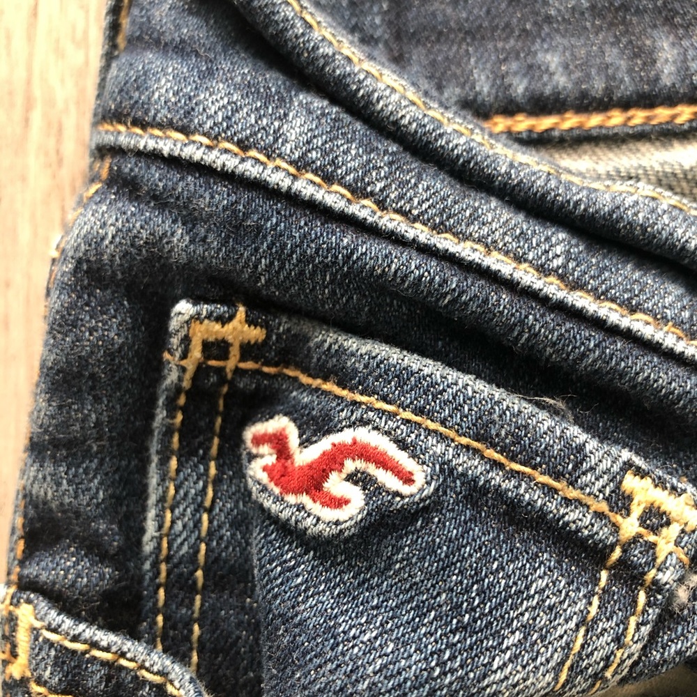 Hollister Jean Shorts Size 5 - Picture 2 of 11